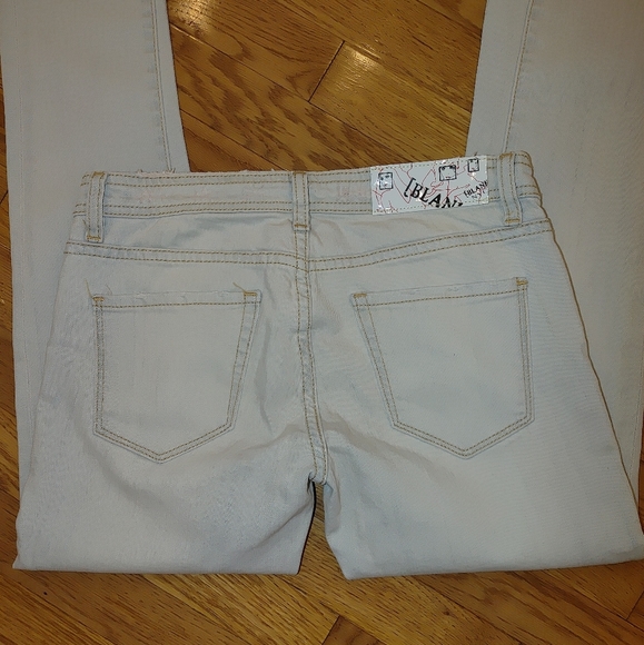 BLANK NYC INORGANIC CROP JEAN 26 - Picture 8 of 10